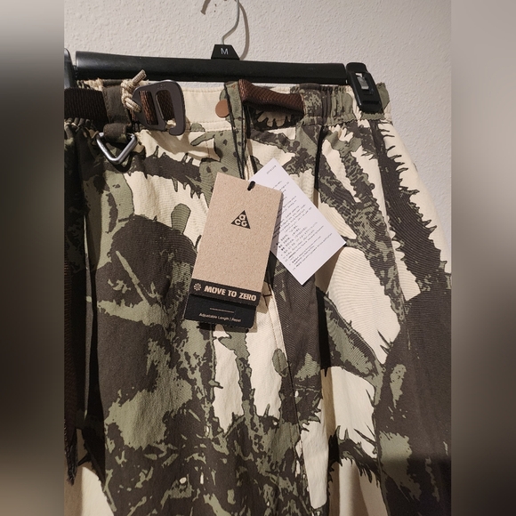 Women's Nike ACG Zip Smith Summit AOP Skirt - Picture 9 of 16